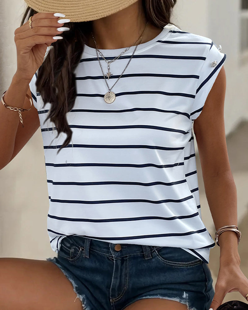 Ameby - Sleeveless and Striped Pattern T-Shirt