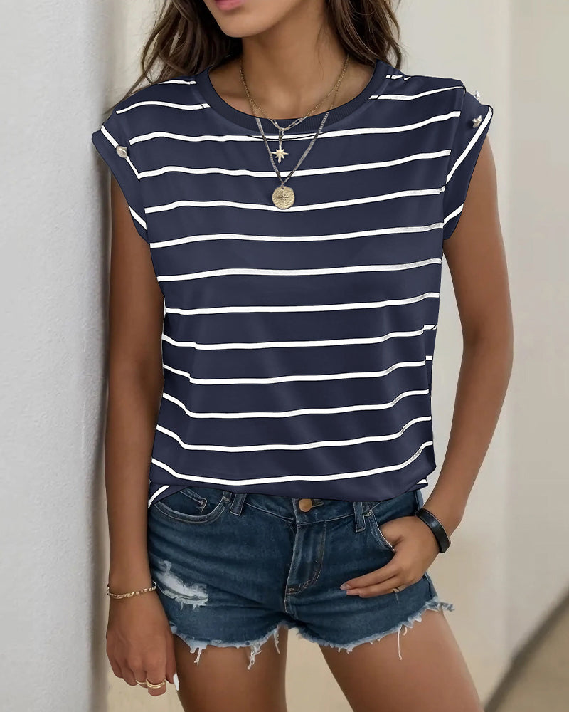 Ameby - Sleeveless and Striped Pattern T-Shirt