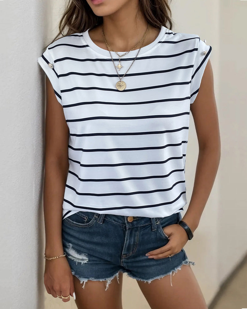 Ameby - Sleeveless and Striped Pattern T-Shirt